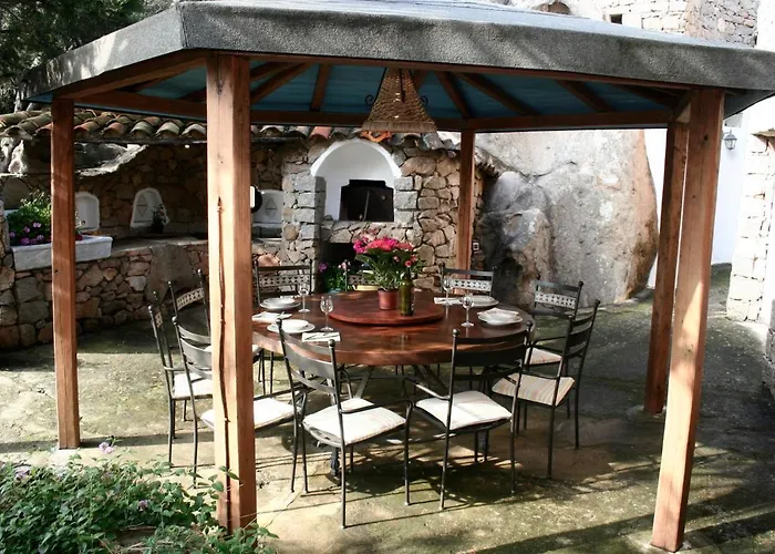 Charming In Olbia With Shared Pool And Garden Villa *